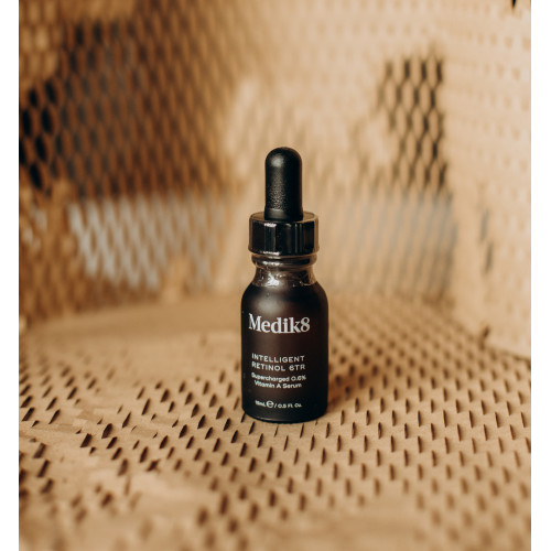 Medik8 Intelligent Retinol 6TR  15ml Нічна сироватка з ретинолом 0,6%