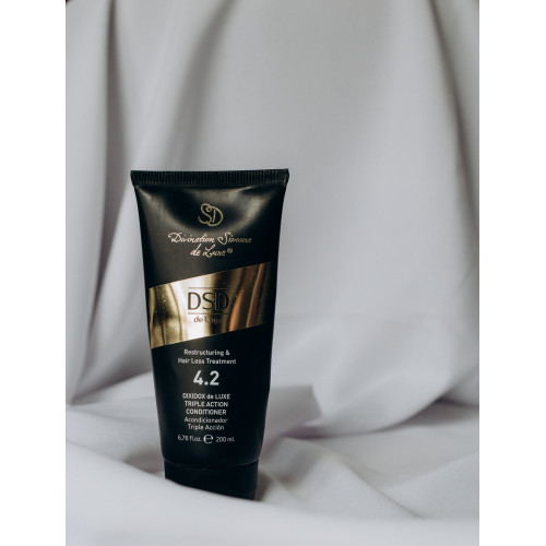 DSD de Luxe 4.2 Dixidox Triple Action Conditioner  200 ml Відновлювальний кондиціонер потрійної дії