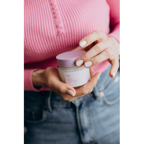 Dr.Ceuracle Vegan Active Berry Lifting Cream 75g Лифтинг крем-гель с ресвератролом и экстрактом клюквы