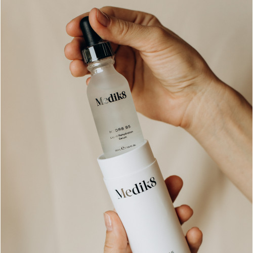 Medik8 HYDR8 B5 Serum 30 ml Зволожуюча сироватка