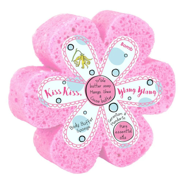 Bomb Cosmetics Губка с мылом Kiss Kiss, Ylang Ylang Body Buffer Shower Sponge