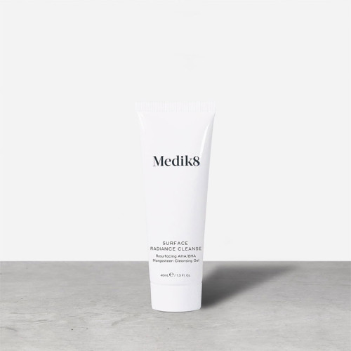 Medik8 Travel Size Surface Radiance Cleanse 40ml Очищуючий гель з АНА-кислотами і екстрактом мангостана