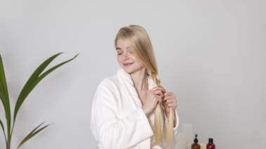 пілінг або скраб для волосся