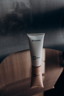 Reviderm Silver detoxifying mask 50ml Маска антибактеріальної дії з мікросріблом для шкіри схильної до акне