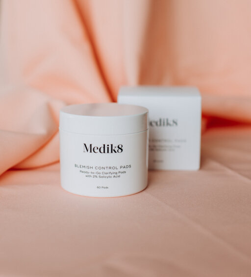 Medik8 Blemish Control Pads 60 шт Бесспиртовое средство от высыпаний — Фото 1