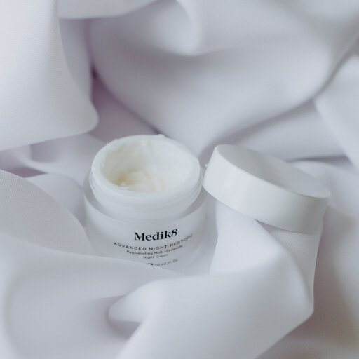 Medik8 Advanced Night Restore 50 ml Омолоджуючий, відновлюючий нічний крем для обличчя — Фото 2