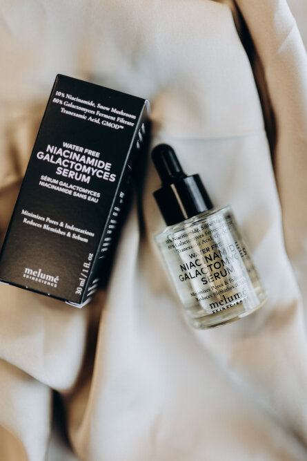 Melume Water-free Niacinamide Galactomyces Serum 30ml Сыворотка с галактомицетами и ниацинамидом на безводной основе — Фото 1