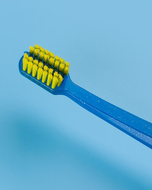 CURAPROX ortho ultra soft Ортодонтическая зубная щетка (розовая) — Фото 2