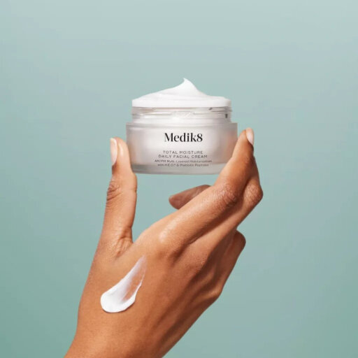 Medik8 Total Moisture Daily Facial Cream 50 ml Щоденний зволожуючий крем для обличчя — Фото 1