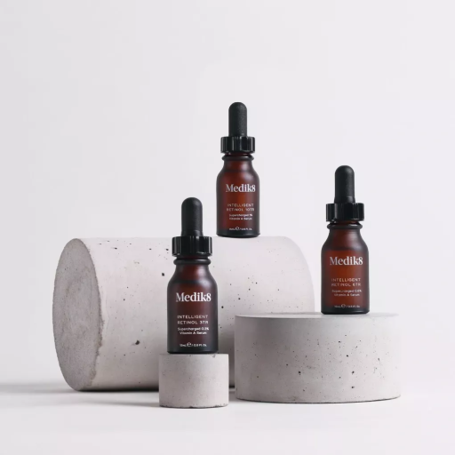 Medik8 Intelligent Retinol 3TR 15ml Нічна сироватка з ретинолом 0,3% — Фото 5