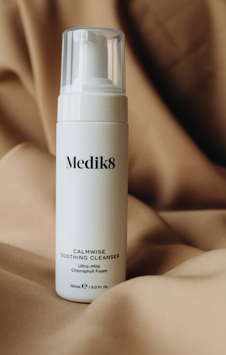 Medik8 Calmwise Soothing Cleanser 150ml Очищающая пенка для чувствительной кожи — Фото 2