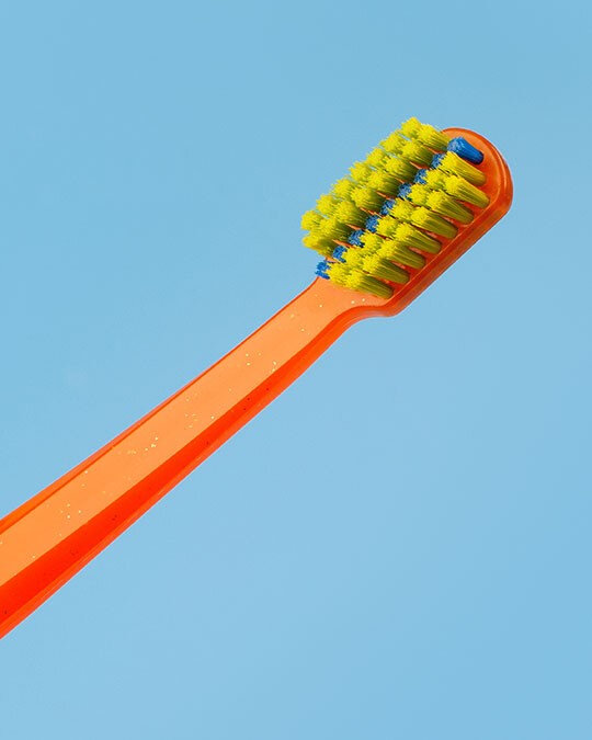 CURAPROX ortho ultra soft Ортодонтична зубна щітка (помаранчева) — Фото 2