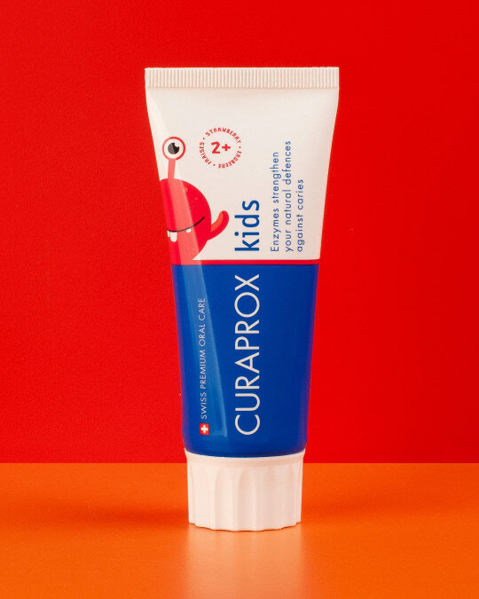 CURAPROX Kids Paste 60ml Дитяча зубна паста з фтором для малюків віком від 2-х років, смак полуниці — Фото 3